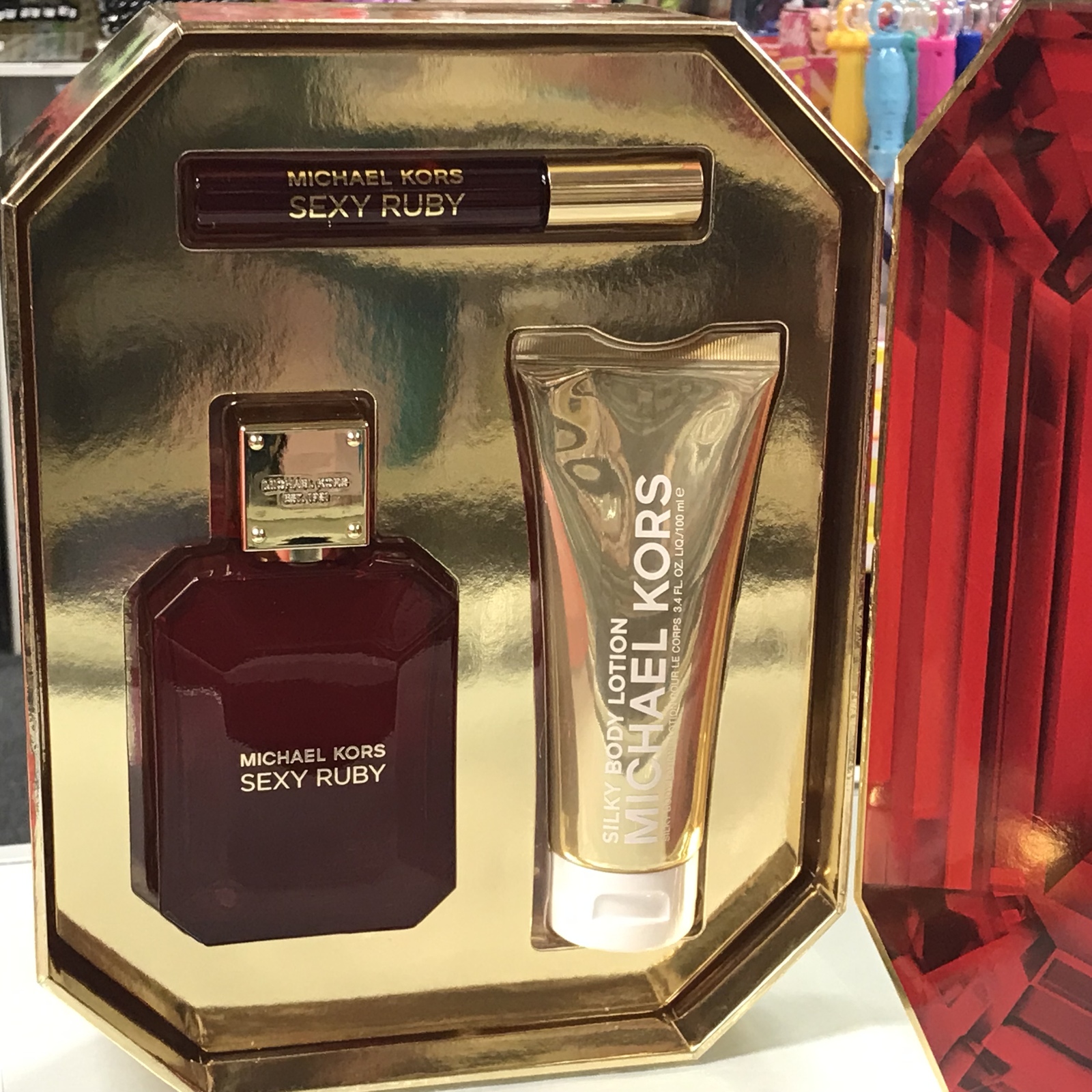 michael kors ruby perfume gift set
