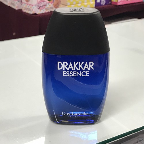 Drakkar Essence by Guy Laroche for Men 3.4 fl.oz / 100 ml Eau De Toilette Spray, UNBOX