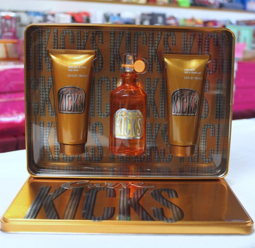 CURVE KICKS by Liz Claiborne 3pcs Set for WOMEN 3.4 FL.OZ / 100 ML EAU DE TOILET