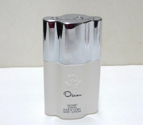 OSCAR by Oscar De Le Renta FOR WOMAN
4.0 FL.OZ / 120 ML Body Lotion
Brand New, N