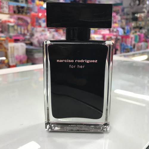 Narciso Rodriguez for her 1.6 fl.oz/ 50 ml eau de toilette spray cellophane pack