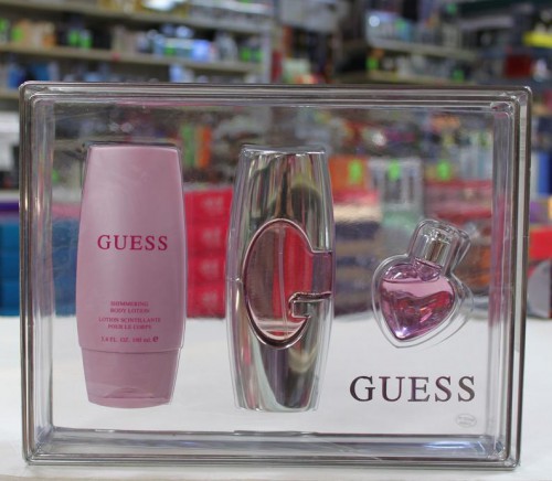 GUESS by GUESS 3-PCS GIFT SET FOR WOMAN 2.5 FL.OZ / 75 ML Eau De PARFUM Spray
