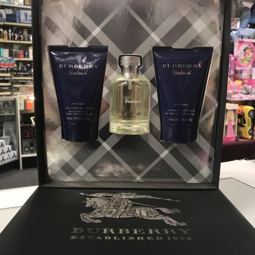 BURBERRY WEEKEND by BURBERRY 3PCs MEN Set 3.3 OZ + Aftershave + Shampoo