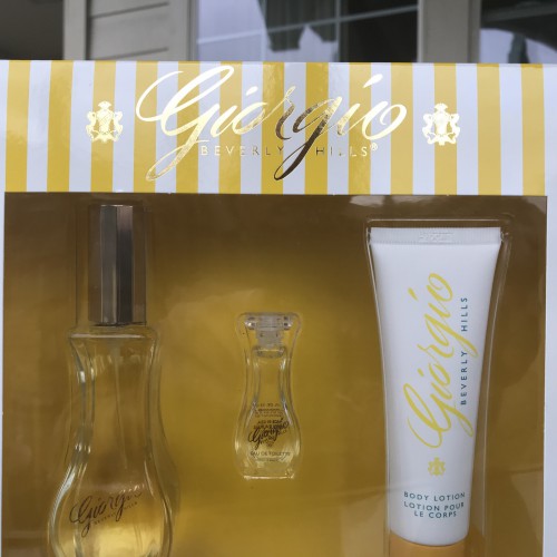 GIORGIO by Giorgio Beverly Hills 1.6 FL.OZ SPRAY 3pcs Woman Set