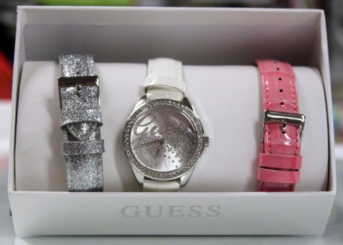 New Guess U0201L2 Interchangeable Silver Leather Band Watch 3-Pcs Set for Women
