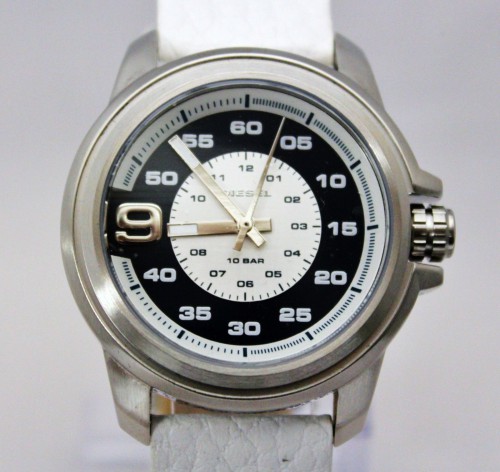 New DIESEL DZ1741Sprocket, White Black IP Dial White Band Men Watch